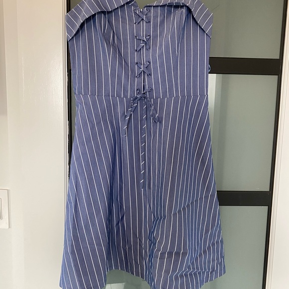 Cute sailers dress - Picture 6 of 7